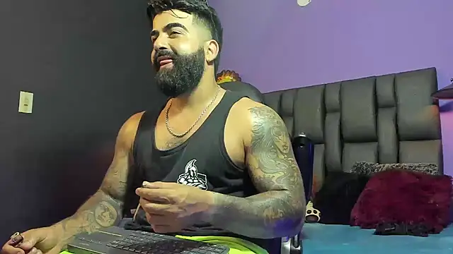 Lyon_vach live sex cam