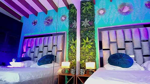 Mari_cooper1's cam snapshot