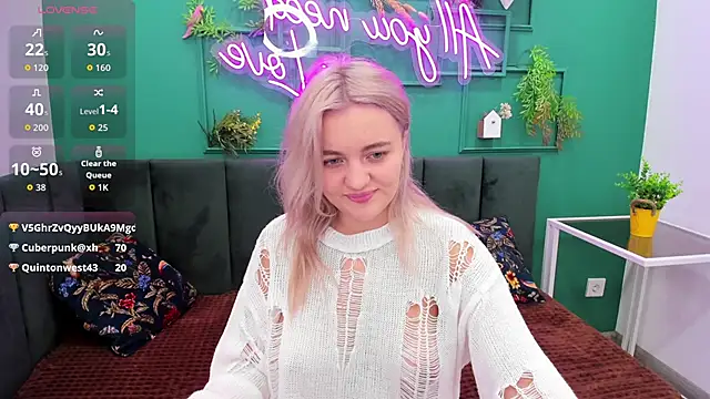 KatieBlossom_'s cam snapshot