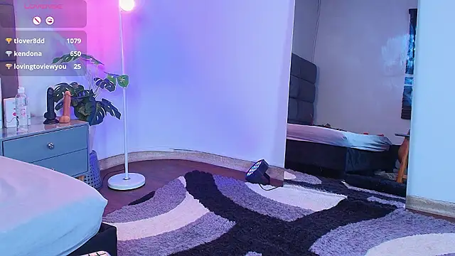 Slenna_Moon live sex cam