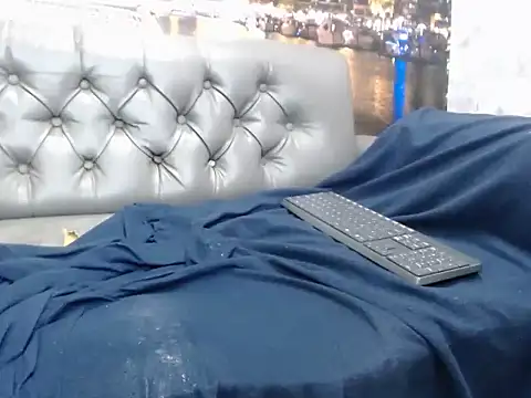 santiago_xxxcol live sex cam