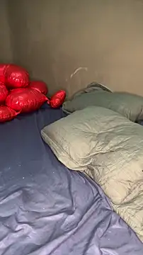 mila_mils18's cam snapshot