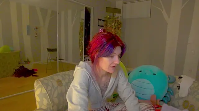 YourFavCanadianMILF's cam snapshot