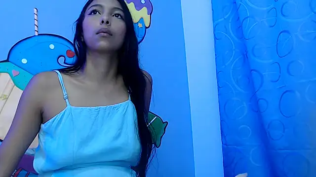 skinnysexzara18's cam snapshot