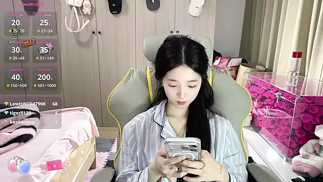 OiOi-666 live sex cam