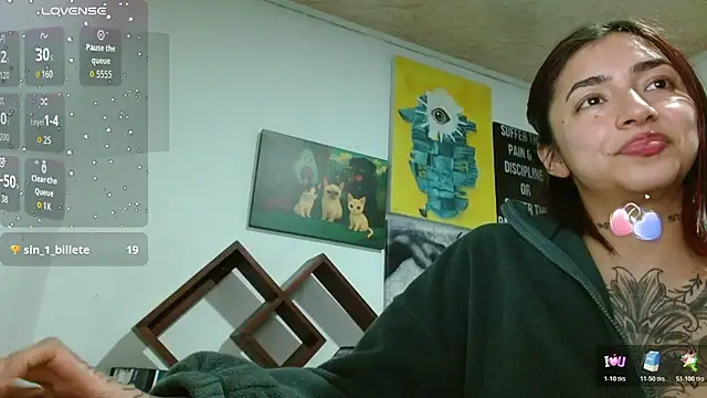 ZoeBakers_'s cam snapshot