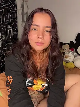 Ema_kraus live sex cam