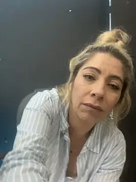 viktoria_davis_ live sex cam