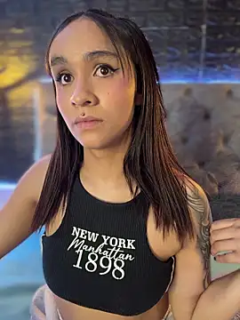 Isabella-Teen's cam snapshot