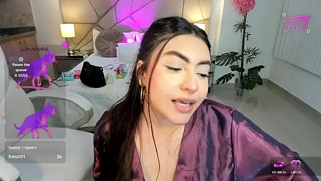 Maya_vexx live sex cam