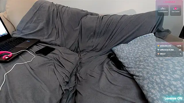 EmoDream1998 live sex cam