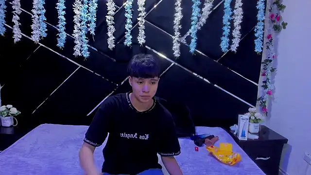 Bruno_Cruzz live sex cam