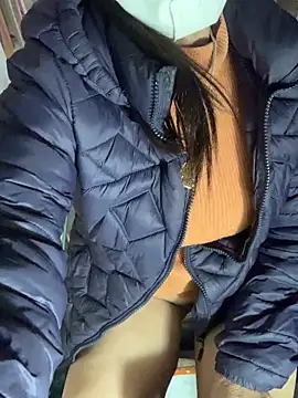 YANINA120 live sex cam