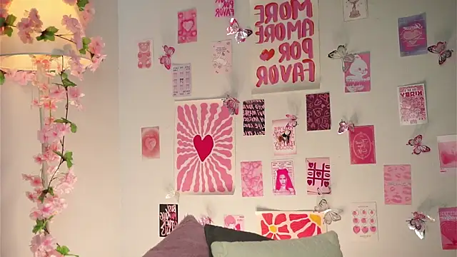 AmiLewis's cam snapshot