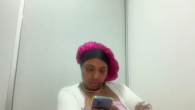 ChocolateCakeQueen live sex cam