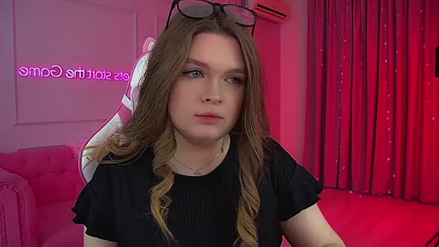 CrystalLyons's cam snapshot