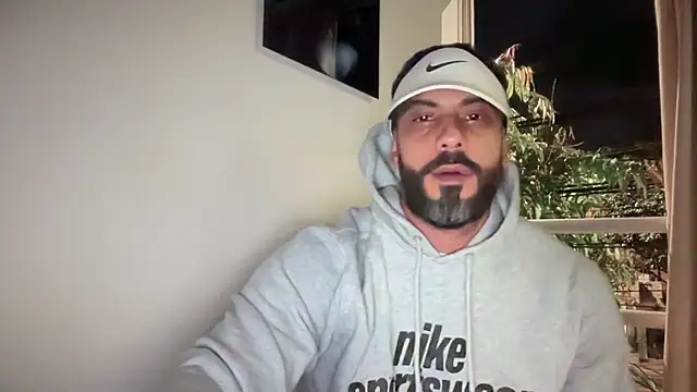 romeolovedark live sex cam