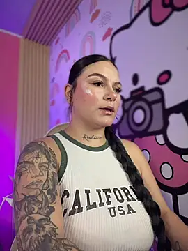 Megaan__More's cam snapshot