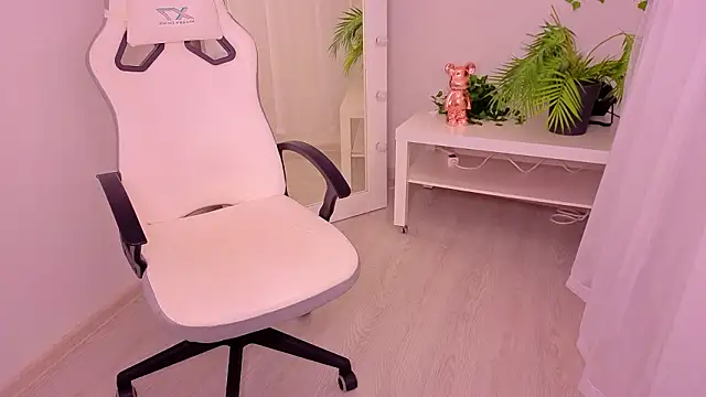 RacieBroom's cam snapshot