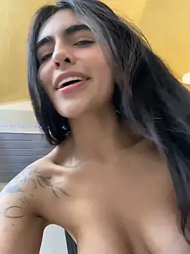 DaphneUwu's cam snapshot