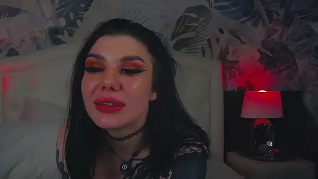 MaeveMoon live sex cam