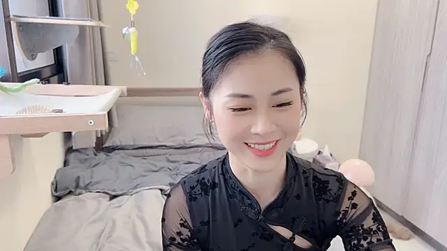 BabyOneDaily's cam snapshot