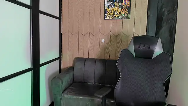 noahWolff_'s cam snapshot