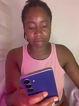 MISSMAYSROOM's cam snapshot