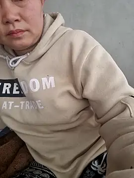 yoowwmr's cam snapshot