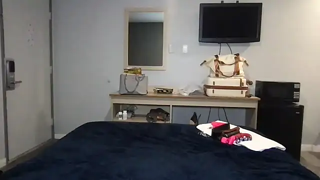 TiffaneyLove's cam snapshot