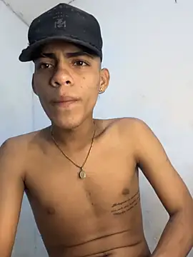 dominick_fran's cam snapshot