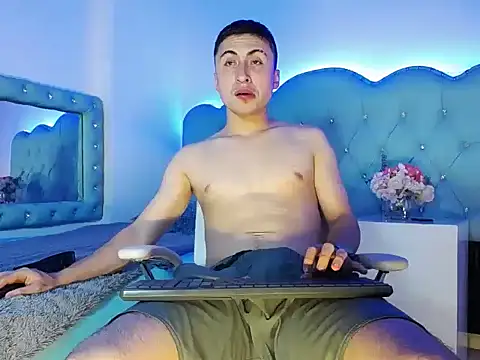 Oliver_Benedet's cam snapshot