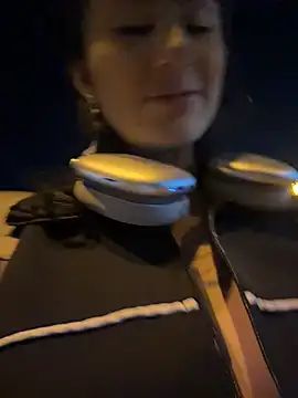 fiorella_paris's cam snapshot