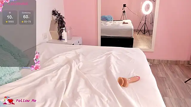 Briana_Goldd's cam snapshot