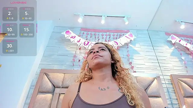 rossy_roose's cam snapshot