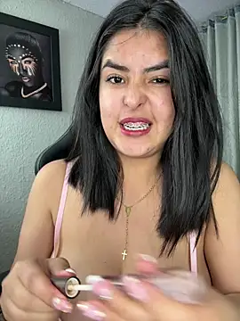 kim_zaratte live sex cam