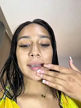 lau_star live sex cam