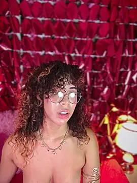 Woo_isDaphne's cam snapshot