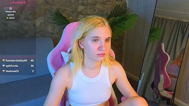 Iron_Adele's cam snapshot