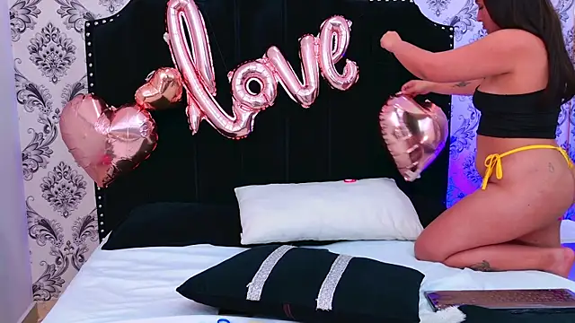 Alice-Wonders's cam snapshot