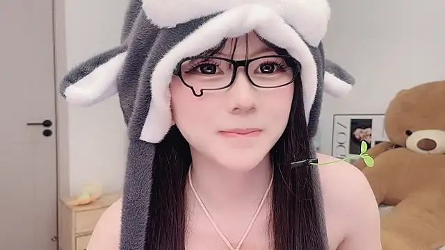 lnua-lnua's cam snapshot