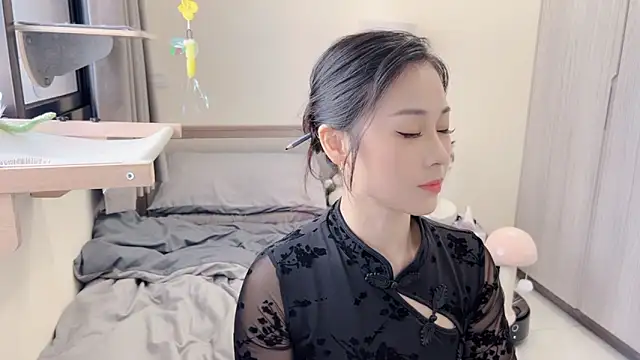 BabyOneDaily's cam snapshot