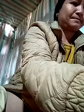 Love-Mama33's cam snapshot