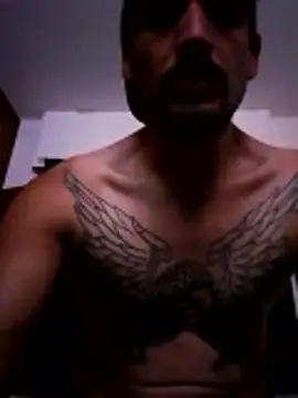 Leooo1722 live sex cam