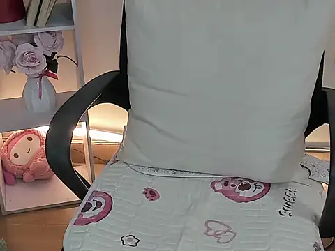 Lee-Young66's cam snapshot