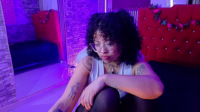 mia_hernnandez's cam snapshot