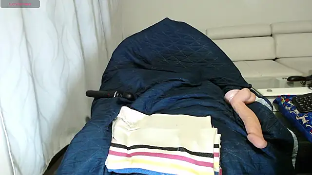 Tinymilf_'s cam snapshot