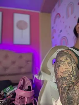 Megaan__More's cam snapshot