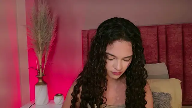 PaulinaSaint's cam snapshot