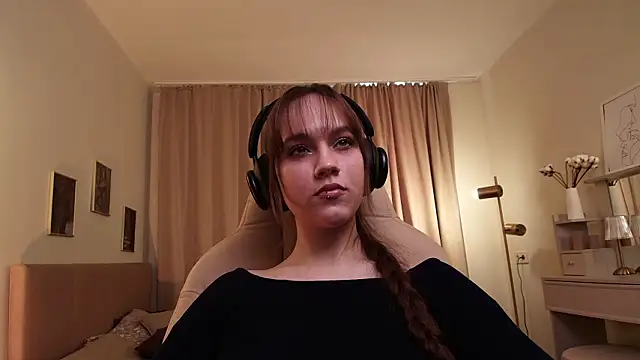 Jamie_Chung's cam snapshot